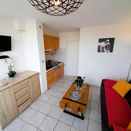 Village Naturiste Leather Apartment